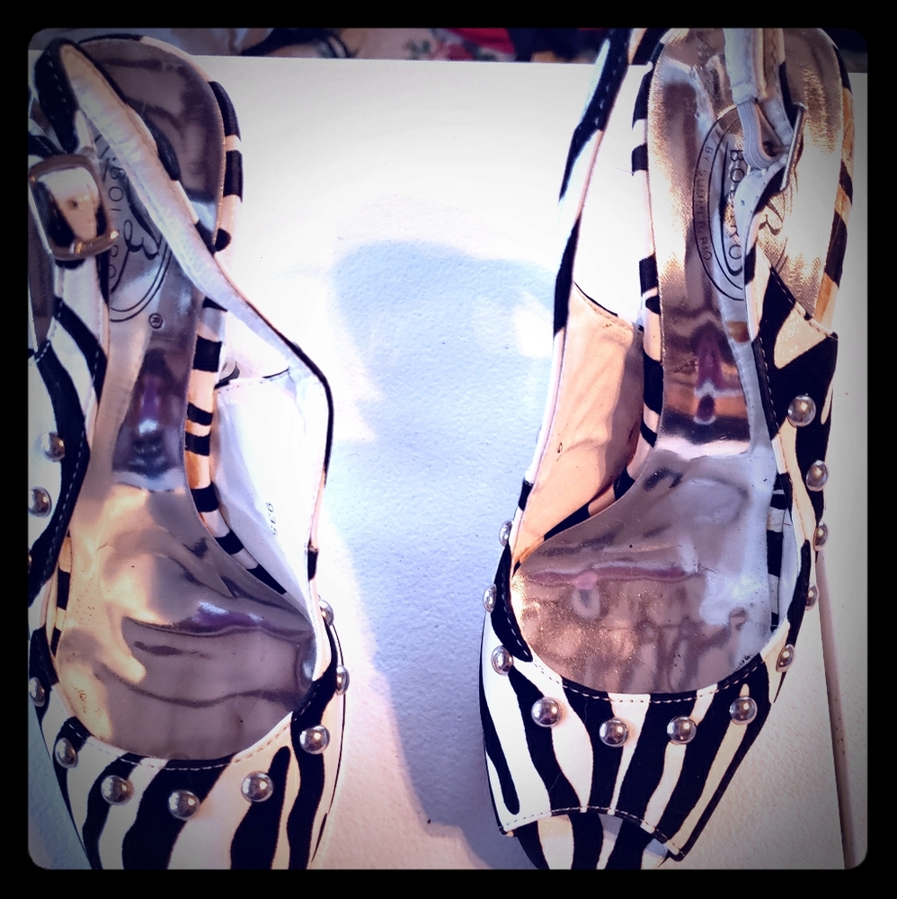 Zebra heels